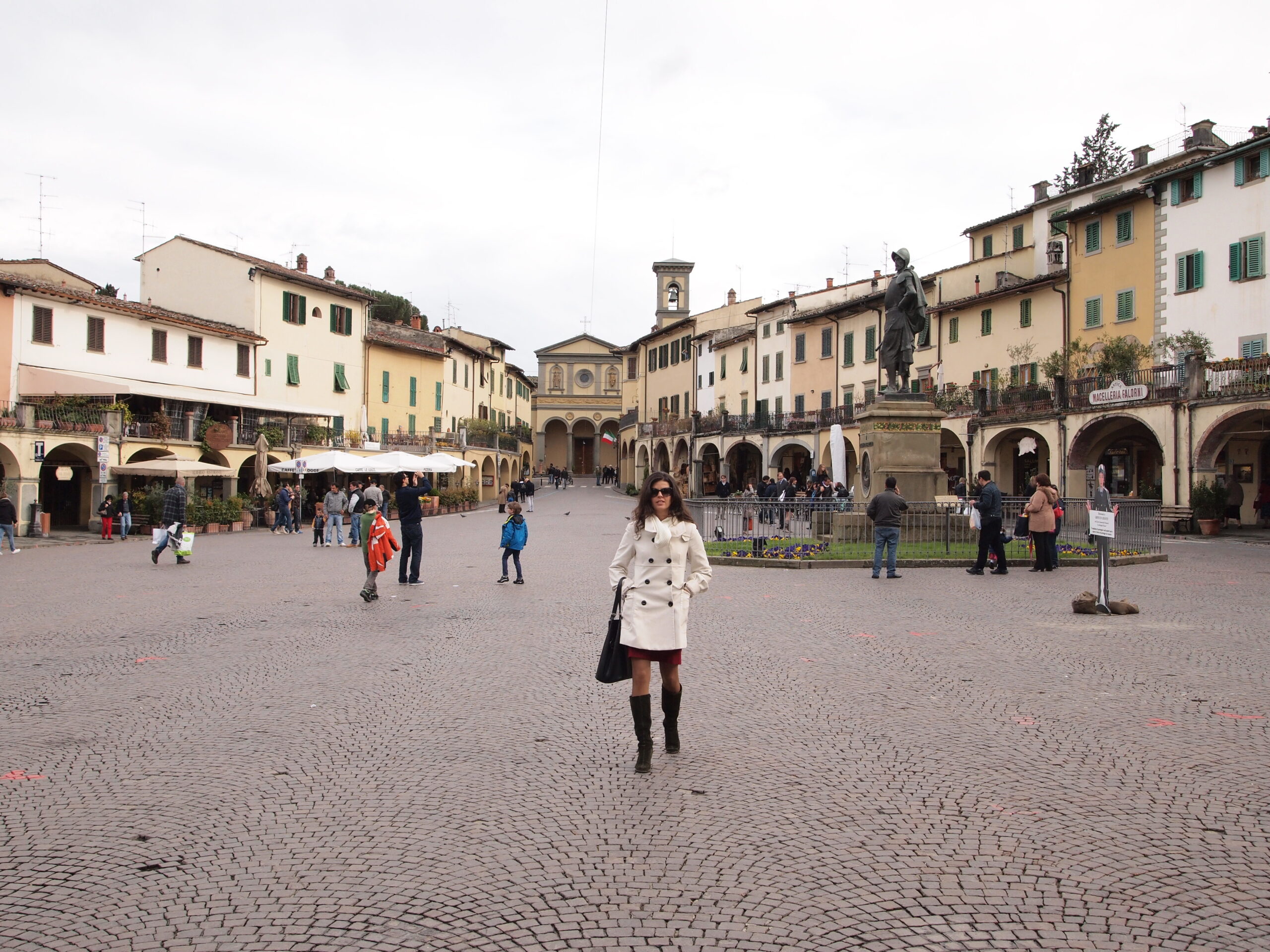 Piazza Matteotti, en Greve in Chianti por Despacito por el mundo