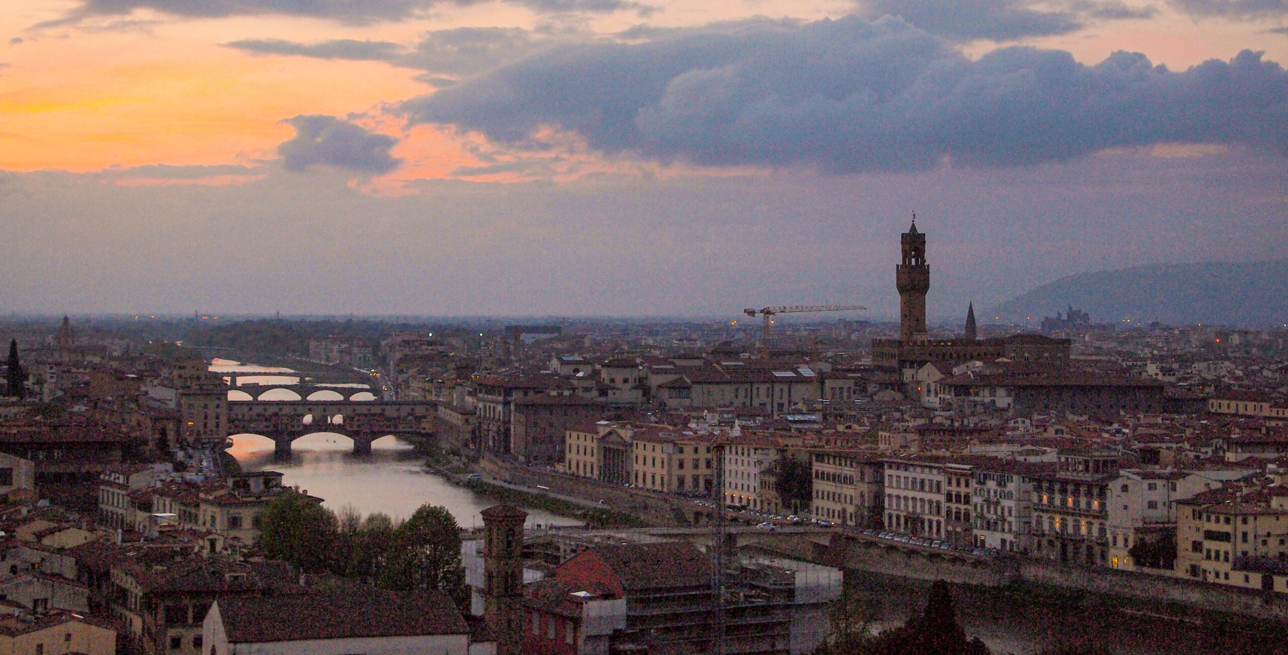 Florencia anocheciendo por Despacito por el Mundo