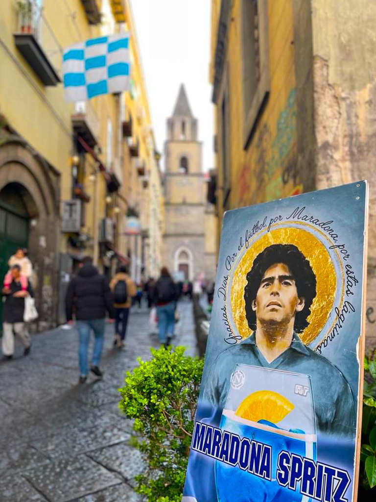 Uno de los santos más destacados de Nápoles: Maradona