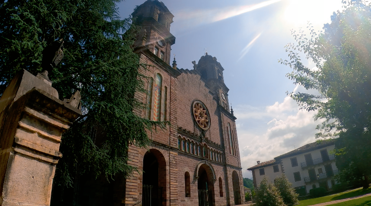 Iglesia de Santiago en Elizondo