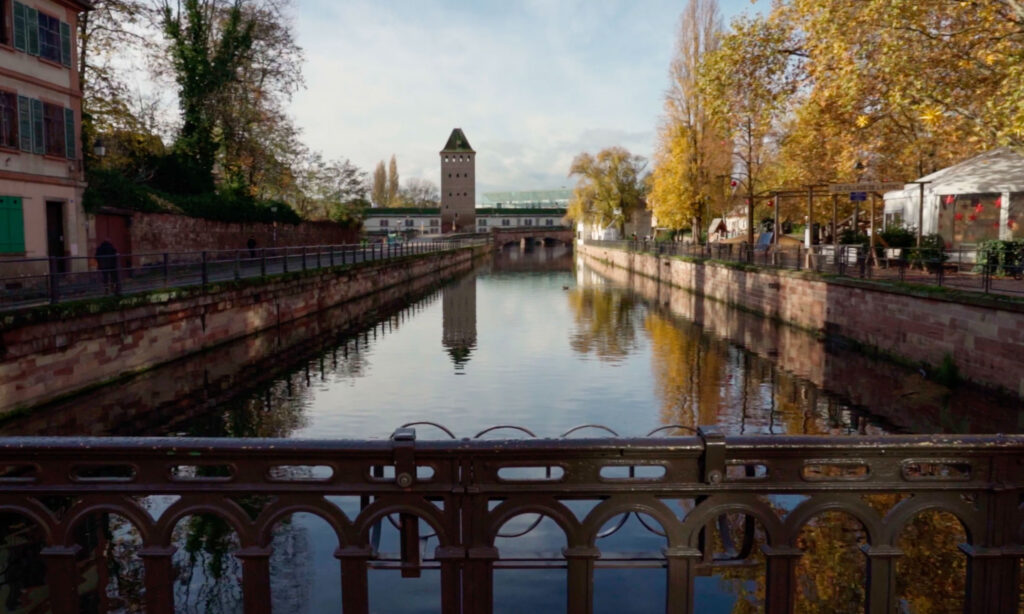 Estrasburgo presa y torres desde puente por Despacito por el Mundo