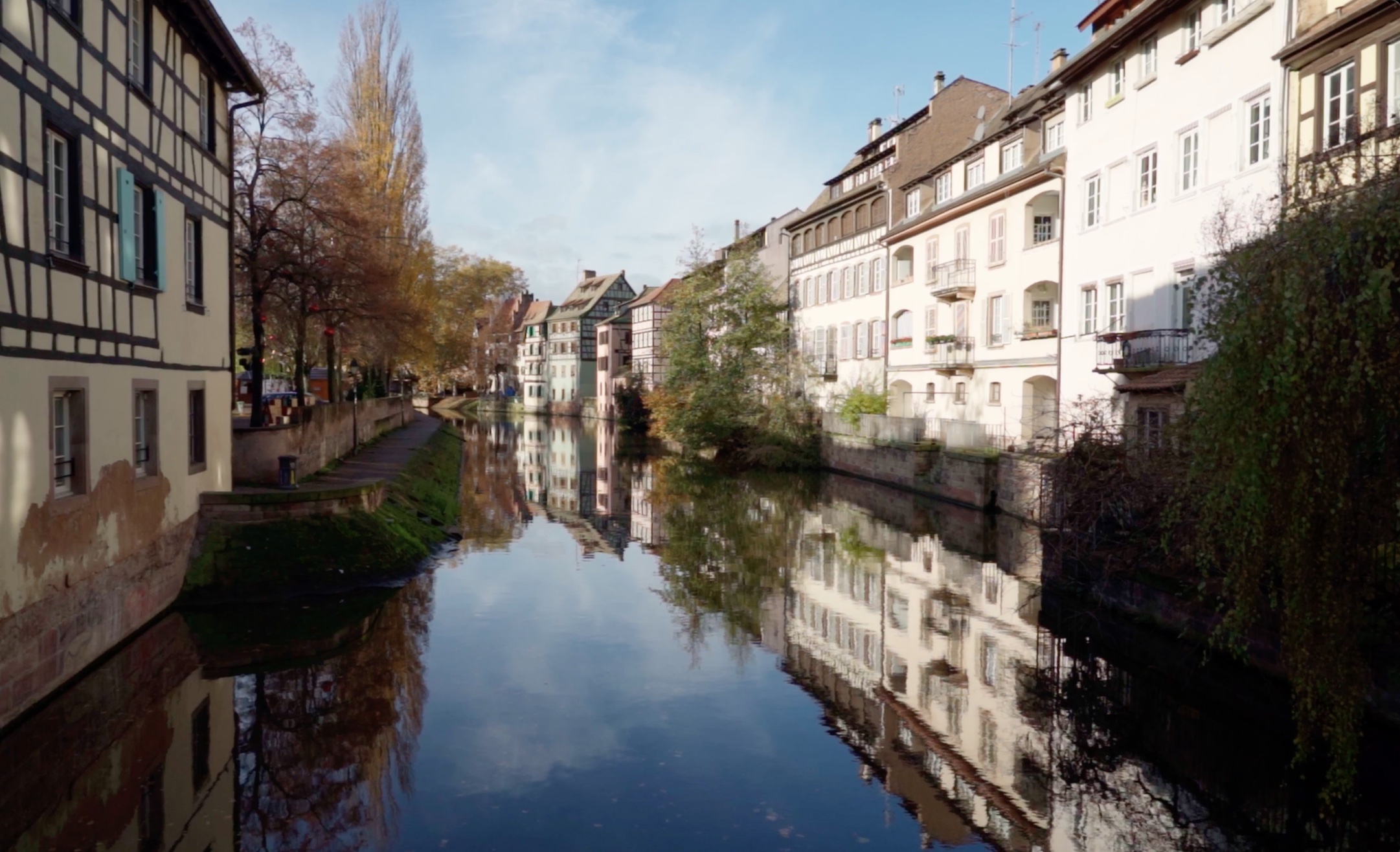 Canal del rio Ill en Estrasburgo por Despacito por el Mundo