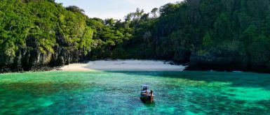 Totalmente solos en la playa Nui de Phi Phi Don