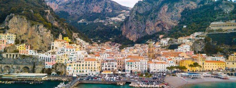 Amalfi desde dron de frente por Despacito por el Mundo