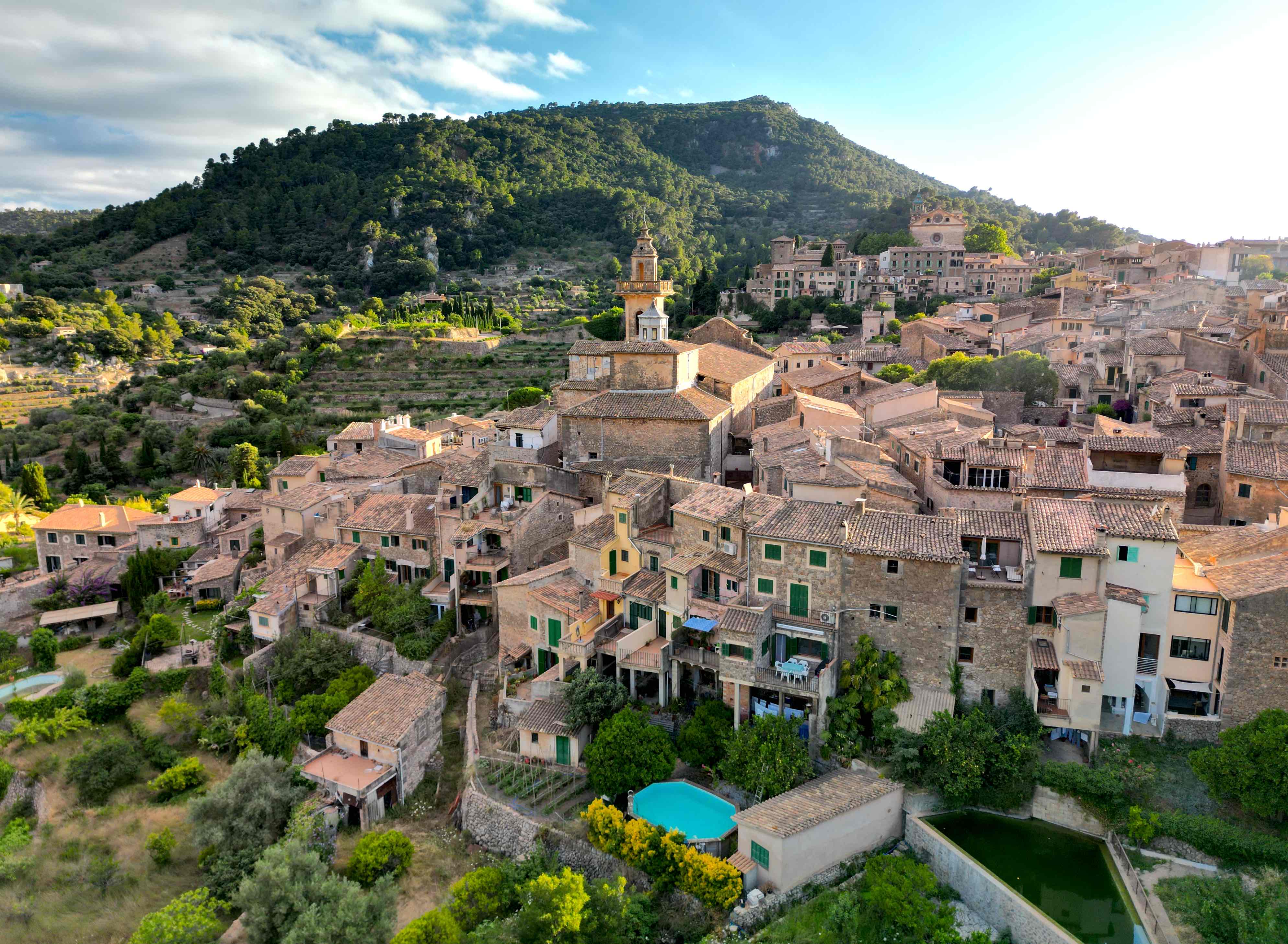 Valldemossa y su Cartuja por Despacito por el Mundo