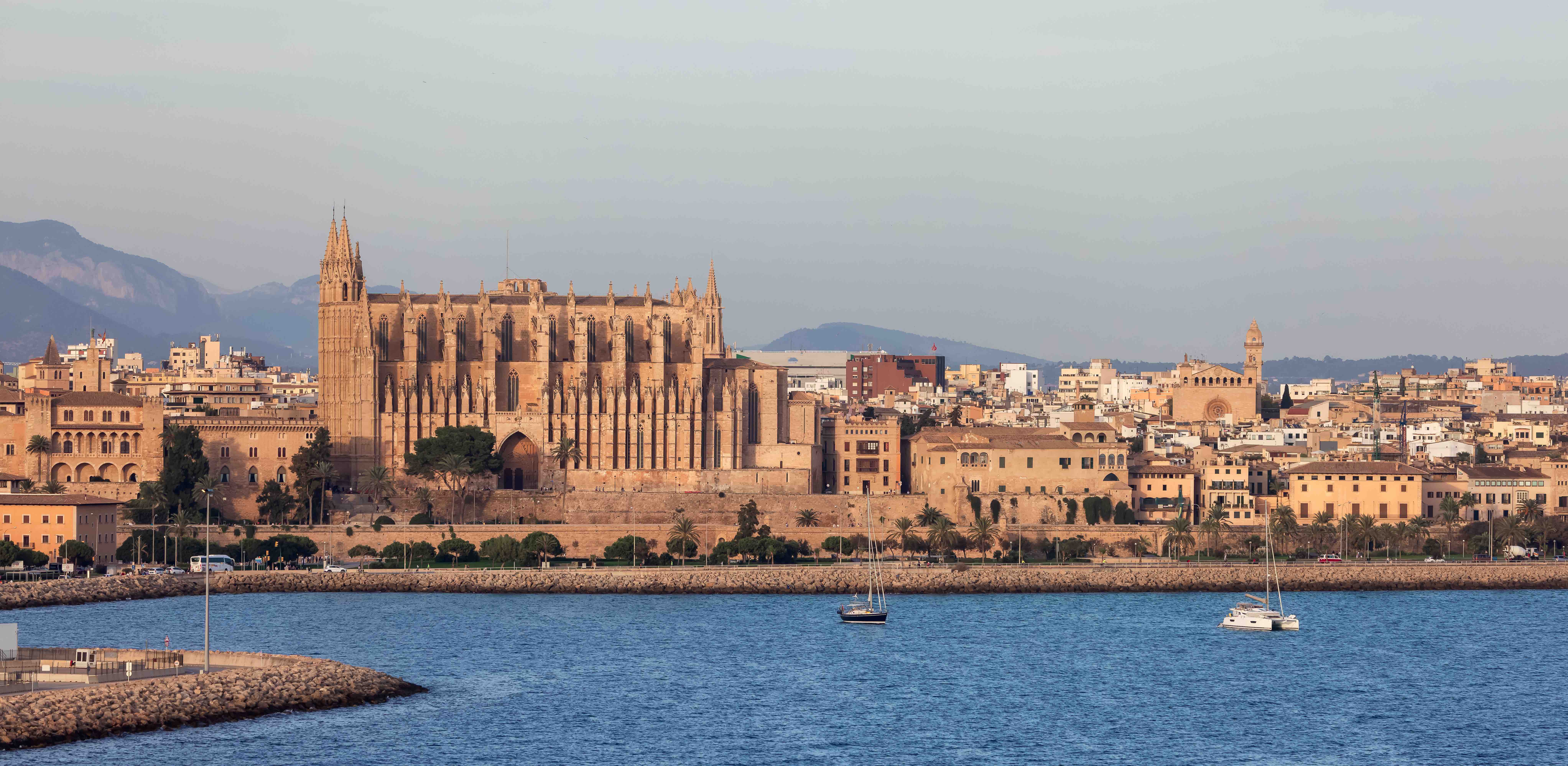 Vista de Palma de Mallorca por Envato